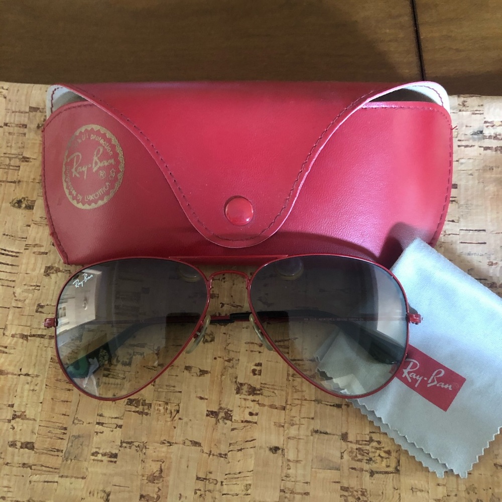 Ray Ban 3025 Red Aviators